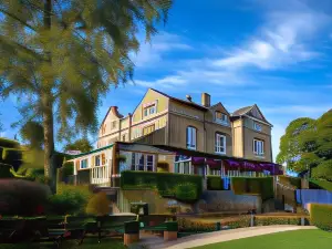 The Fell Hotel