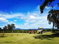 Copper Creek Retreat - Sleep Next Door to the Lions Hotels in Nulkaba