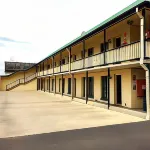 Town Square Motel Hotels near Snowgum walking track