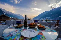 Snow Flakes Resort and Spa Centrally Heated Luxury Resort