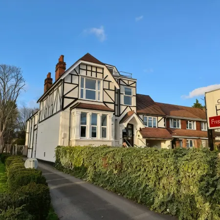 Gidea Park Hotel