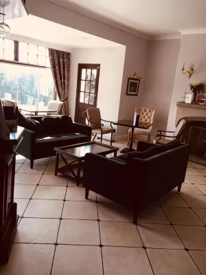Brass Castle Country House Accommodation - servizio colazione
