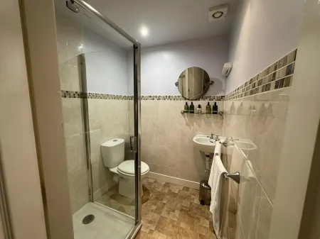 The George Hotel - Orton Отели в г. Orton