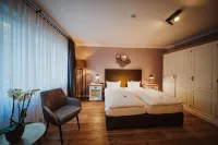 Antik-Hotel Eichenhof - Parkering