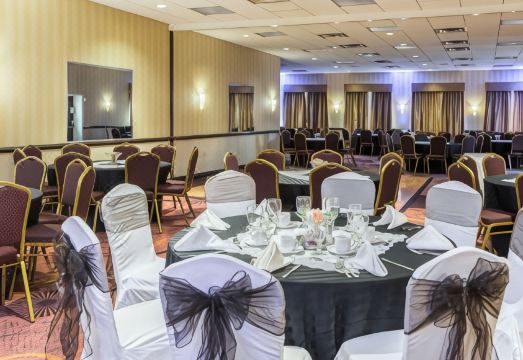 Clarion Hotel Somerset Over view