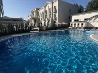 Zarafshon Parkside - piscina