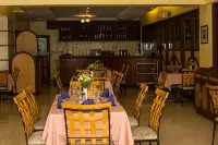 Crown Royale Hotel Hotel a Bataan