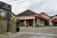 OYO 91417 Garuda Setia Hotel Hotels near Monument van Vijf jaar Proclamatie van Indonesië