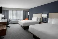 Courtyard Los Angeles Burbank Airport Hotels near BatCade