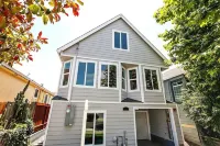 Luxury living minutes from the heart of SF! One block away from Bart station. Hotel in zona Mar Vista Stables