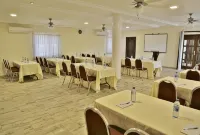 Eden Vale Hotel
