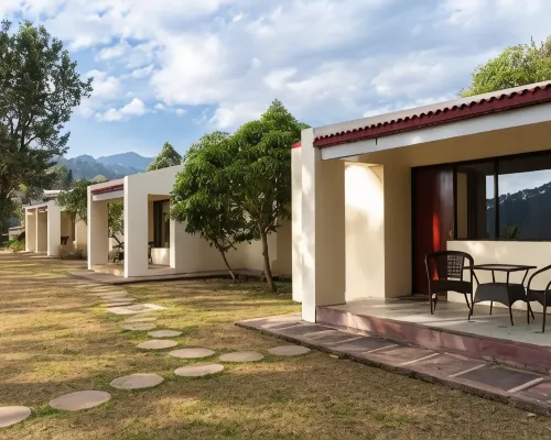 โรงแรม Country Inn, Bhimtal โรงแรมในไนนิตาล