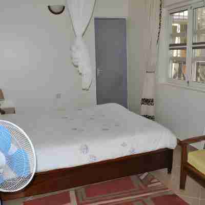 Little Woods Inn Rooms