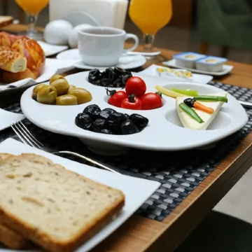 Golden Lounge Hotel Отели рядом с достопримечательностью «Станция метро Pendik»