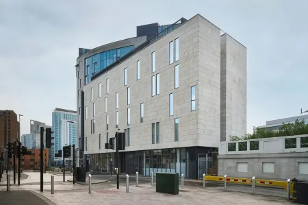 Four Points Flex by Sheraton Cardiff Отели рядом с достопримечательностью «Андерсон Филдс»