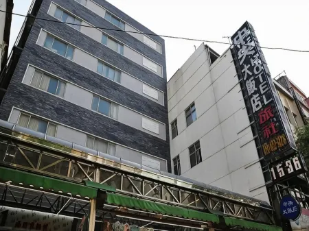 Central Hotel
