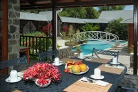 Spring Hotel Bequia - Pools