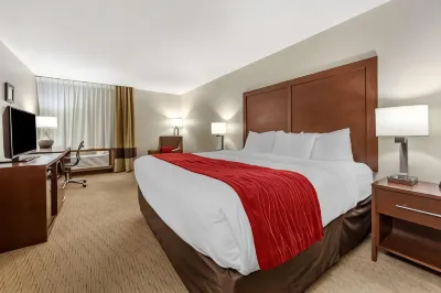 Comfort Inn Hotels near Cowboy Trail