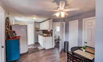 City Center Cottage Netflix, Mtns & Adventure!