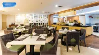 Emerald Garden International Hotel - فطور