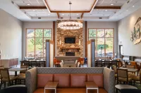 Holiday Inn Express & Suites Custer