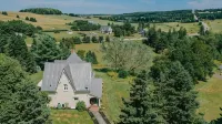 Clinton Pond Bed and Breakfast Hotels in Queens County