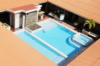 Court Meridian Hotel & Suites