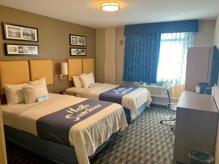 Days Inn by Wyndham Brooklyn Borough Park Отели рядом с достопримечательностью «Бруклинский ботанический сад»