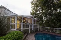 Quarry Lake Inn - Swimmingpools