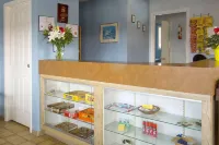 Westward Inn & Suites Hotels in Cloverdale