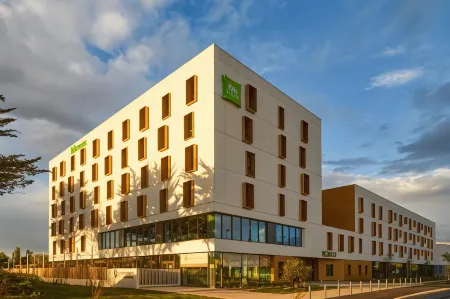 Ibis Styles Montpellier Aeroport Parc des Expos Отели в г. Могио