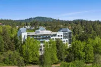 AC Hotel by Marriott Portland Lake Oswego