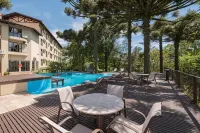 Wish Serrano Resort - piscina
