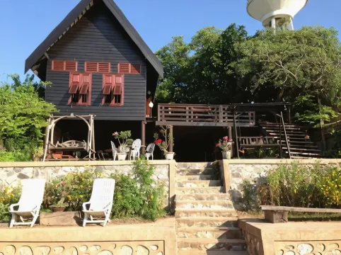 Ayothaya Riverside House