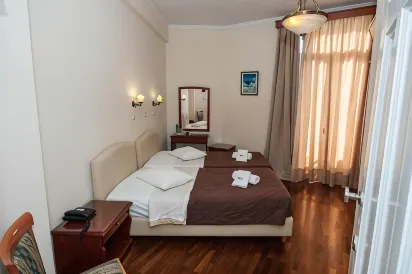 Cecil Hotel