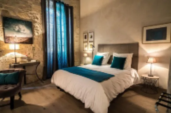 Very comfortable independent studio of 30 m2, in a 19th century presbytery.