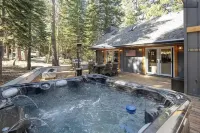 Serenity Tahoe Retreat - Hot Tub