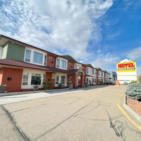 Western Budget Motel #1 Leduc/Nisku Отели в г. Ледук