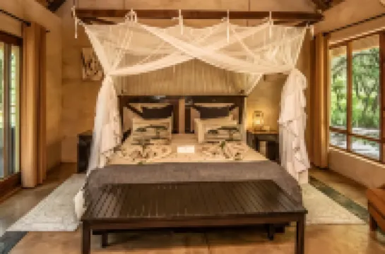 Thornhill Safari Lodge