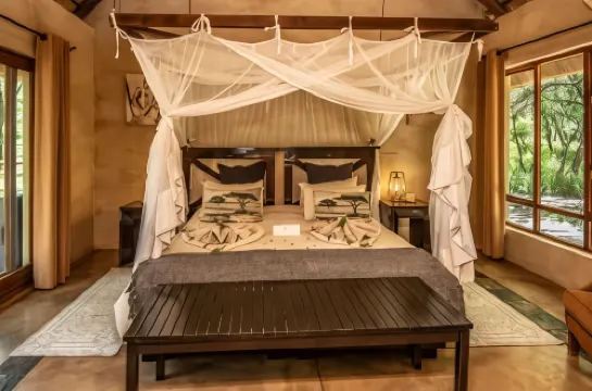 Thornhill Safari Lodge