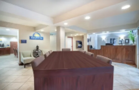 Days Inn by Wyndham Cave City