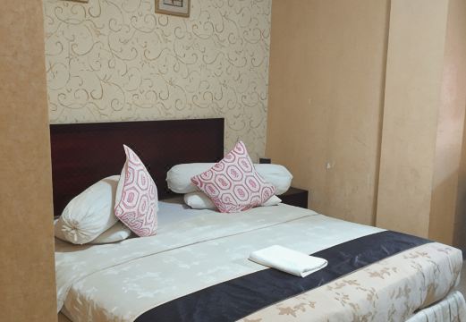 Grand City Hotel - Housity