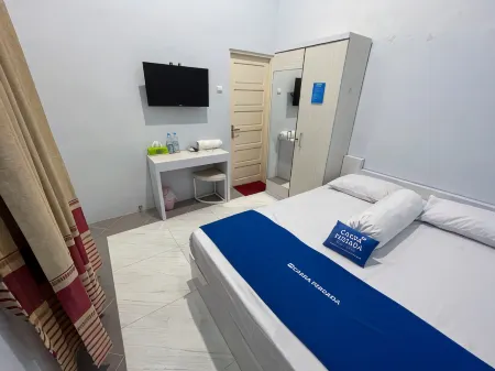 Cakra Persada Guest House (Syariah) Отели в г. Guntungmanggis