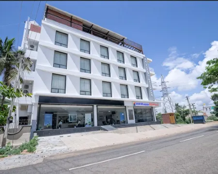 Myspace Chindanur Comforts Hotels in Chitradurga