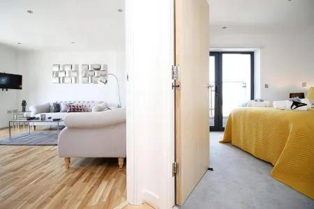 Dray Court - Luxury 2 Bedroom Apartment