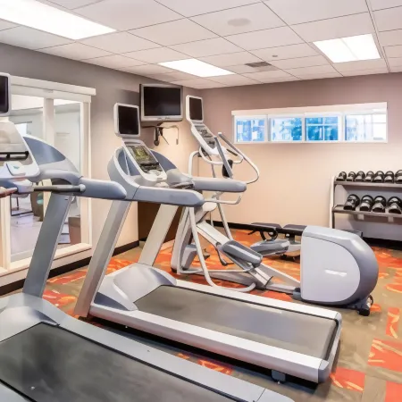 Residence Inn Rockford Отели рядом с достопримечательностью «Swanson Park»