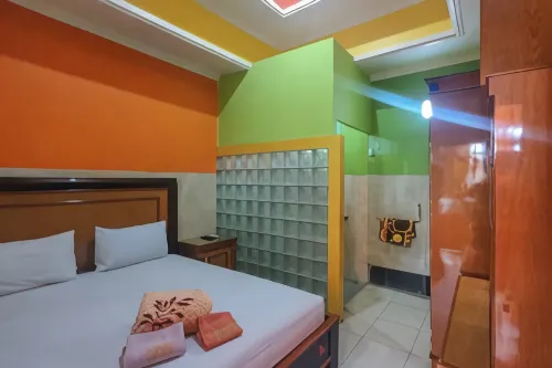 Homestay Gayatri Sawojajar Near Univ Negeri Malang Kampus 2 Mitra RedDoorz Hotels in Pakis