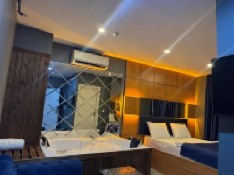 Guest Suites Hotels near Maltepe