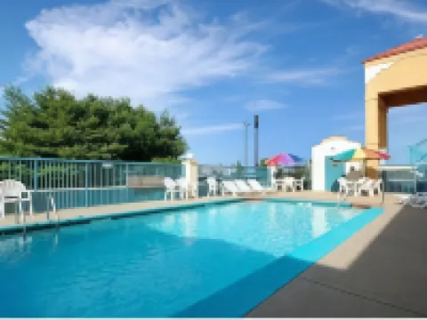 Baymont by Wyndham Franklin Hotels in Simpson County