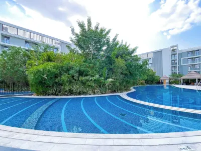 Exclusive 1BR Modern Comfort & Prime Location Hotel di 